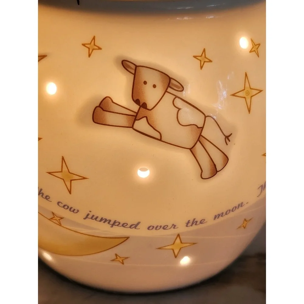 Scentsy Over The Moon Baby Nursery Rhyme Wax Warmer Aromatherapy Open Box w/Bulb